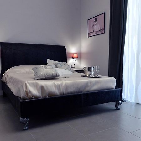 Bed and Breakfast Chiaia Roof Nápoles Exterior foto