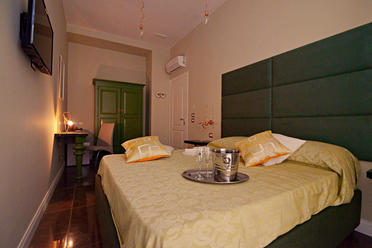 Bed and Breakfast Chiaia Roof Nápoles Exterior foto